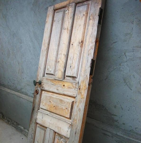 Реконструкция старых деревянных дверей