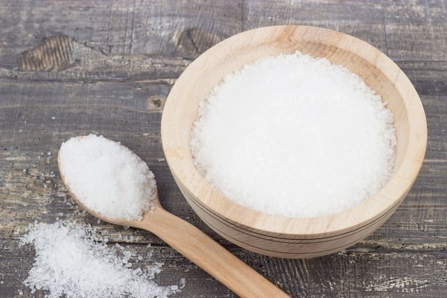 Сода с солью для полоскания горла