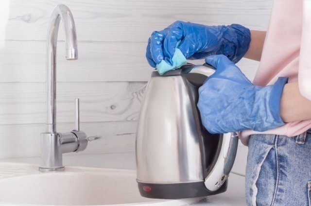 Residential bathroom cleaning services