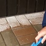Чем и как чистить тротуарную плитку