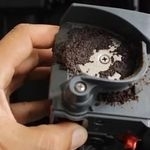 Как почистить кофеварку от накипи на примере DeLonghi Dedica EC 680