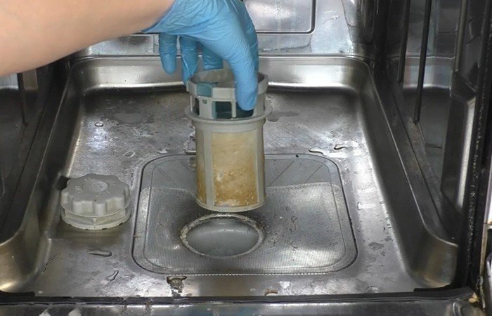 Чистка сливного фильтра посудомоечной машины милле