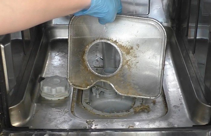 Чистка сливного фильтра посудомоечной машины милле