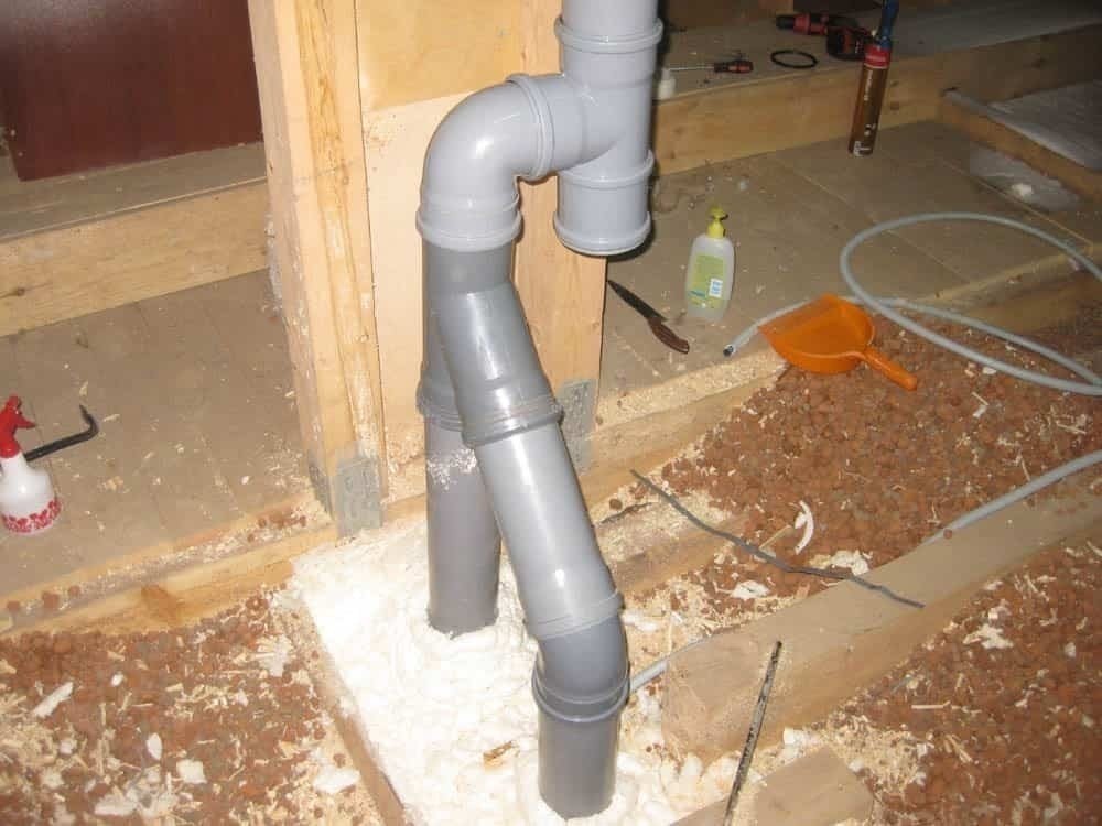 Вентиляция в частном доме из канализационных труб