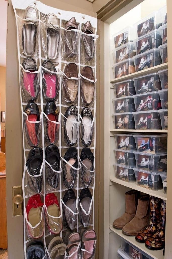 Хранение обуви в шкафу в коробках