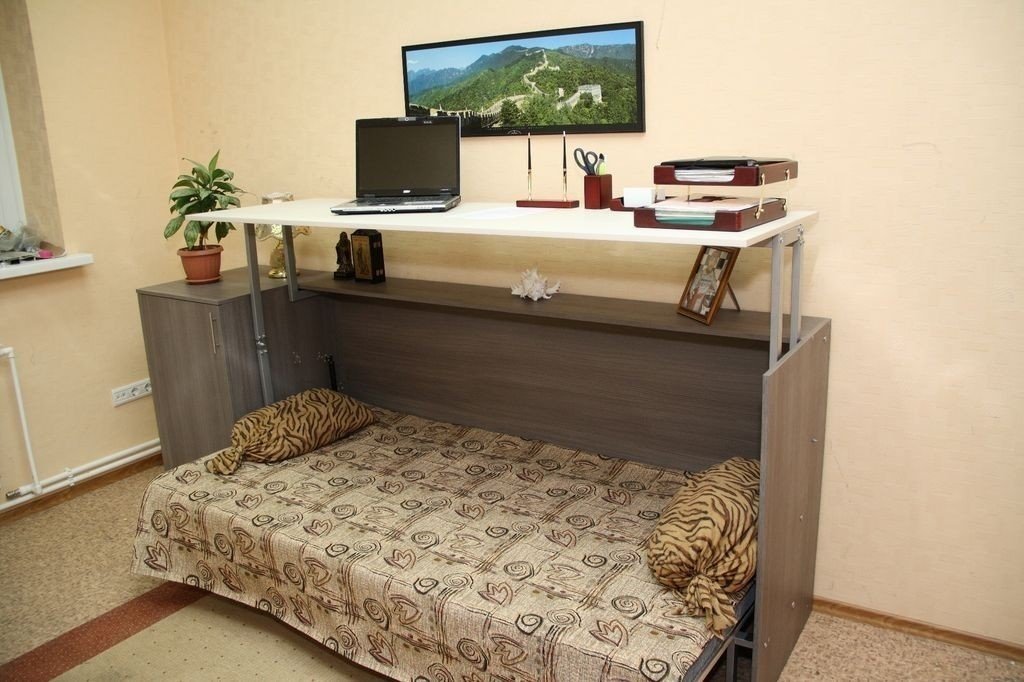 Кровать-комод трансформер для малогабаритной квартиры