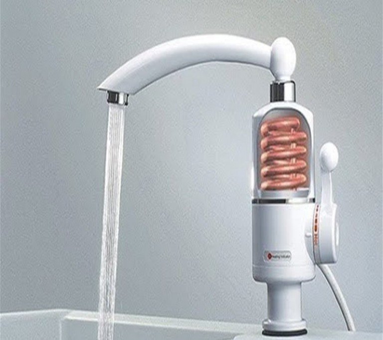 Нагреватель воды проточный электрический на кран