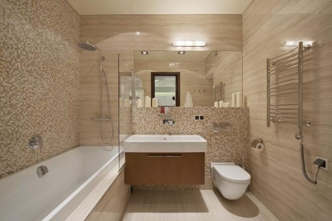 Дизайн ванной комнаты с вагонкой и мозаика
