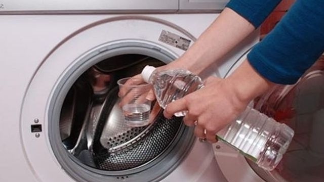 Как чистить стиральную машину содой и уксусом от запаха и грязи